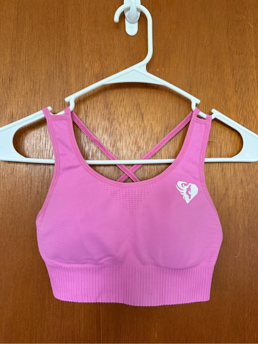 New Women’s Best Pink Crisscross Seamless Sports Bra